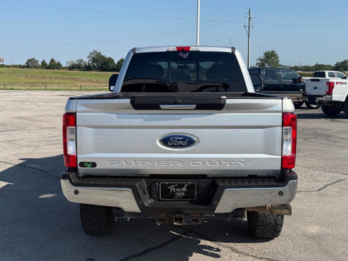 Used 2017 Ford F250 XLT w/ XLT Premium Package image 6