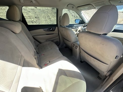 Used 2014 Nissan Rogue SV image 24