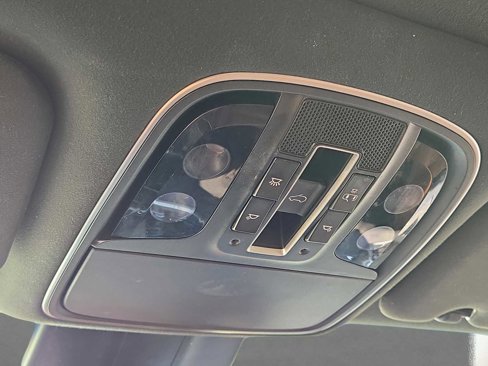 Used 2019 Kia Sorento SX image 31