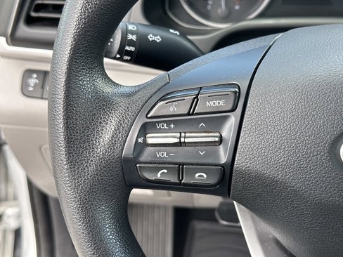 Used 2019 Hyundai Elantra SEL image 30