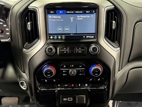 Used 2021 Chevrolet Silverado 1500 LT image 21