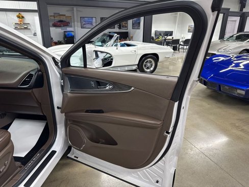 Used 2017 Lincoln MKX Reserve w/ Driver Assistance Package image 44