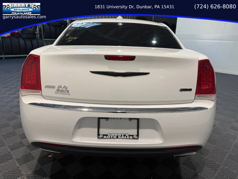 Used 2018 Chrysler 300 Limited image 6