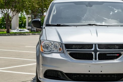 Used 2019 Dodge Grand Caravan SE image 48