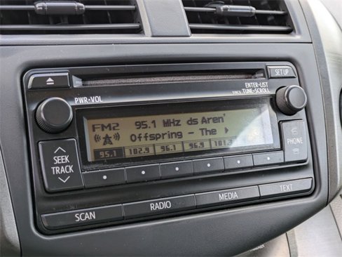 Used 2012 Toyota RAV4 4WD image 17