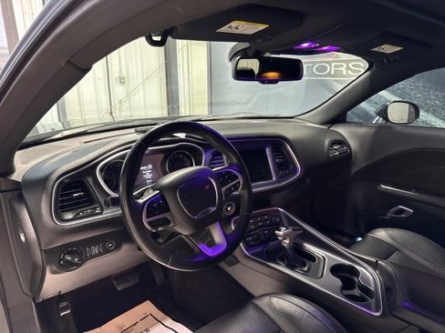 Used 2018 Dodge Challenger SXT Plus image 6