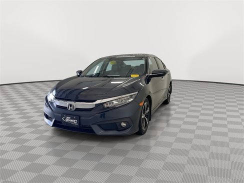 Used 2018 Honda Civic Touring image 5