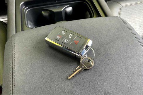 Used 2023 Land Rover Defender 110 S image 14
