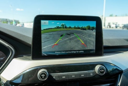 Used 2020 Ford Escape SE image 25