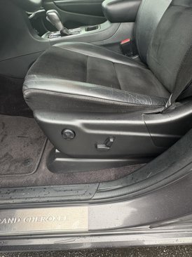 Used 2018 Jeep Grand Cherokee Altitude image 27