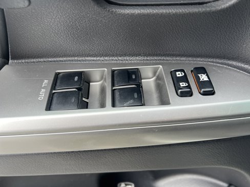 Used 2014 Toyota Land Cruiser image 13