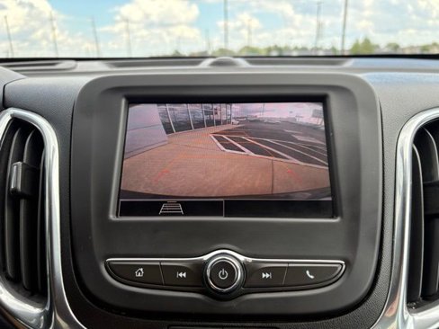 Used 2023 Chevrolet Equinox LT image 18