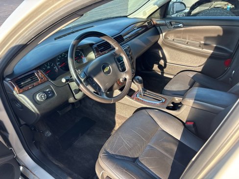 Used 2012 Chevrolet Impala LTZ image 11