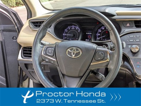 Used 2016 Toyota Avalon XLE Premium image 16