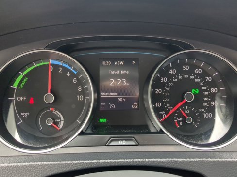 Used 2016 Volkswagen e-Golf SEL Premium image 60