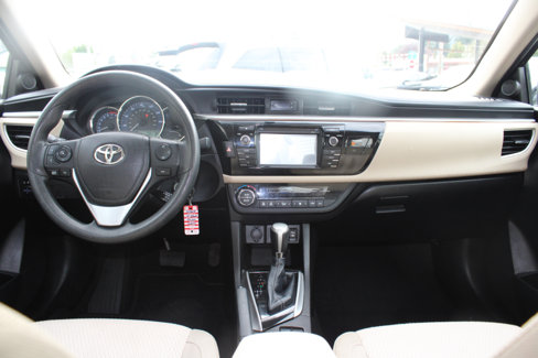 Used 2015 Toyota Corolla LE image 9