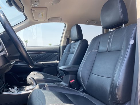 Used 2018 Mitsubishi Outlander GT image 7