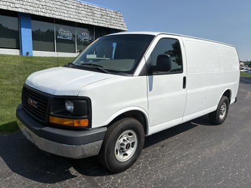 Used 2016 GMC Savana 3500 image 2