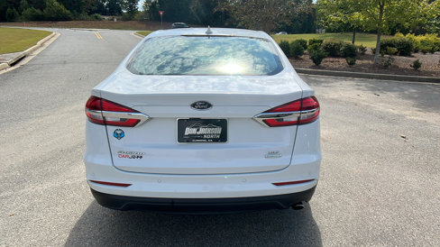 Used 2020 Ford Fusion SE image 9