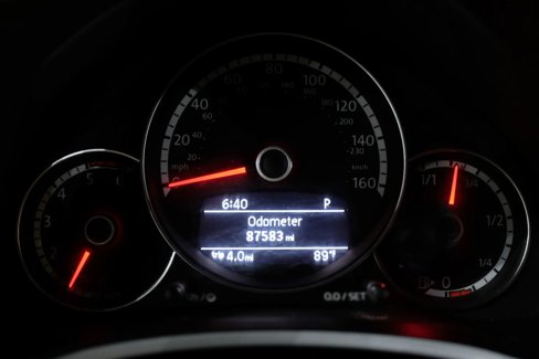 Used 2014 Volkswagen Beetle TDI image 23
