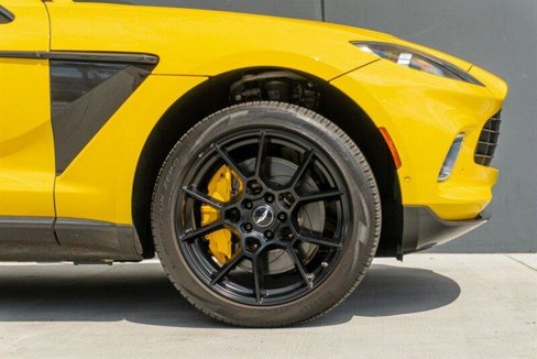 Used 2021 Aston Martin DBX image 37