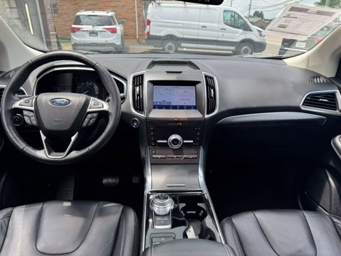 Used 2020 Ford Edge Titanium image 30