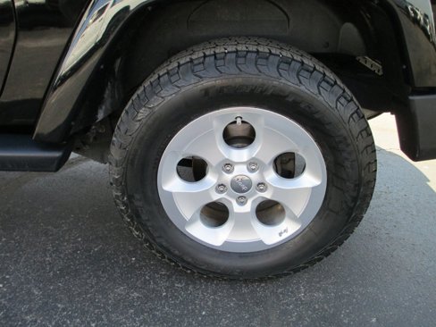 Used 2015 Jeep Wrangler Sahara w/ Connectivity Group image 12