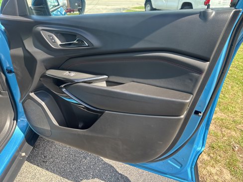 New 2025 Chevrolet Trax RS w/ Sunroof Package image 21
