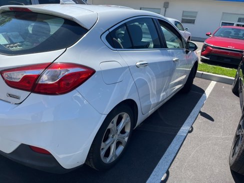 Used 2017 Chevrolet Cruze Premier image 4