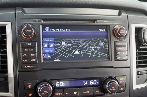 Used 2018 Nissan Titan SV w/ SV Convenience Package image 19