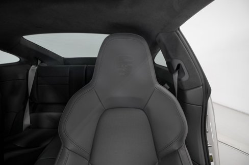 Used 2022 Porsche 911 Carrera image 4