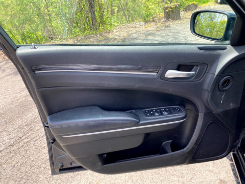 Used 2019 Chrysler 300 Touring w/ Sport Appearance Package image 14