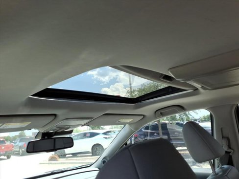 Used 2017 Honda Pilot Touring image 15
