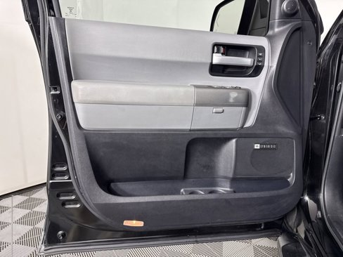 Used 2016 Toyota Sequoia Limited image 9