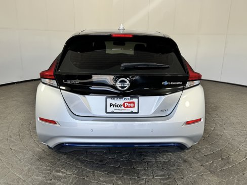 Used 2021 Nissan Leaf SV image 6