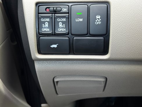 Used 2017 Honda Odyssey EX-L image 17