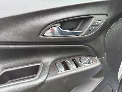 Used 2020 Chevrolet Equinox LT image 15