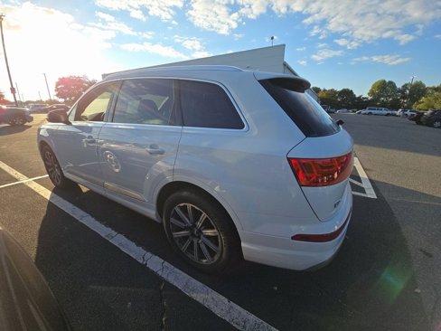 Used 2017 Audi Q7 3.0T Premium Plus w/ Premium Plus Package image 10