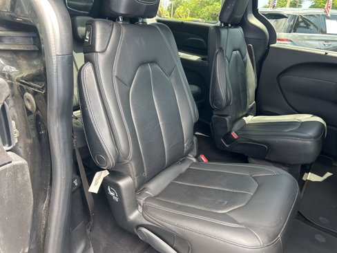 Used 2019 Chrysler Pacifica Touring-L Plus w/ Advanced Safetytec Group image 26