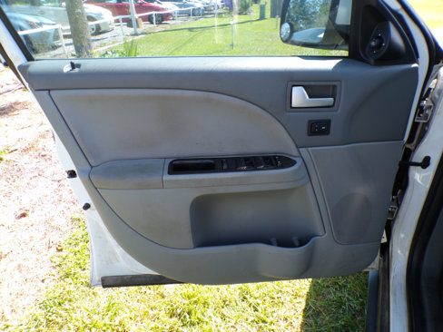 Used 2005 Mercury Montego Premier image 28