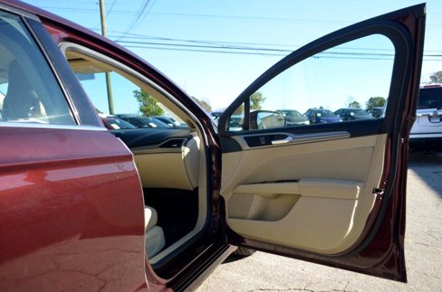 Used 2013 Ford Fusion SE image 15