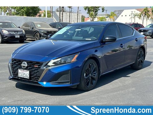 Used 2024 Nissan Altima 2.5 SR w/ SR Premium Package image 1