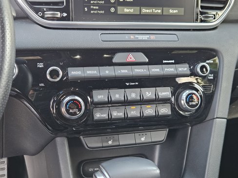 Certified 2021 Kia Sportage S w/ S AWD Premium Package image 26