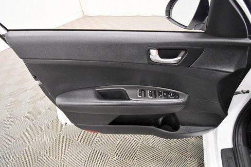 Used 2018 Kia Optima LX image 11