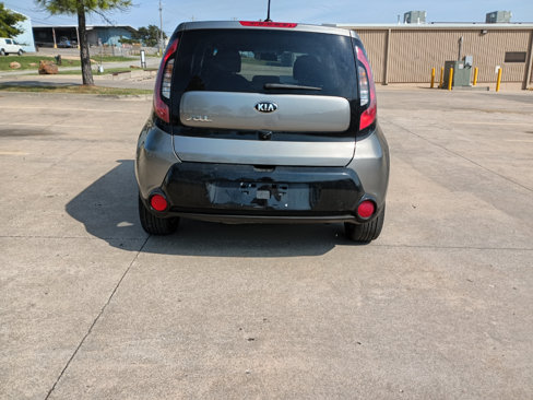 Used 2016 Kia Soul + image 4