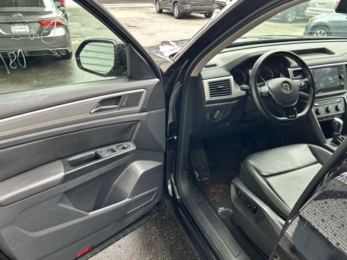 Used 2018 Volkswagen Atlas SE image 4