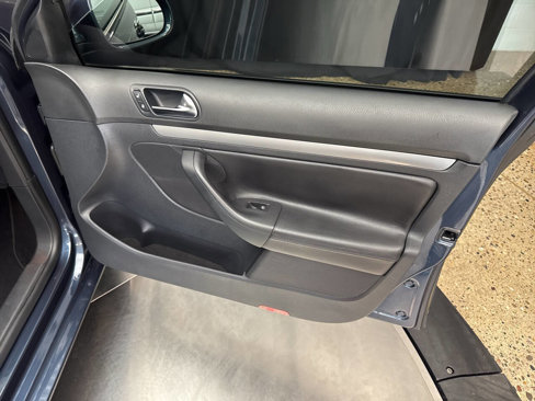 Used 2010 Volkswagen Jetta SE image 31