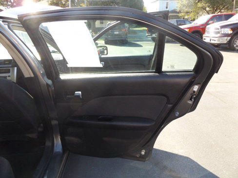 Used 2012 Ford Fusion SE image 32