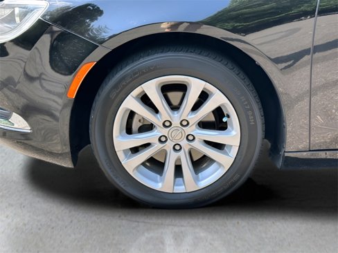 Used 2016 Chrysler 200 Limited image 38
