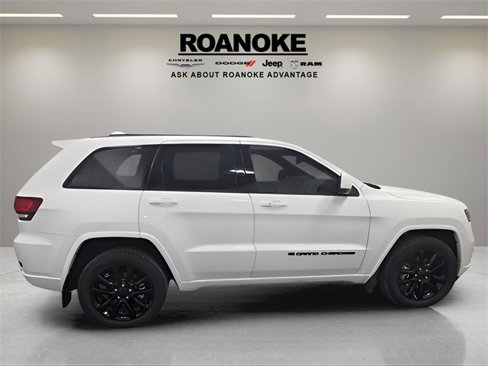 Used 2022 Jeep Grand Cherokee Laredo X image 6